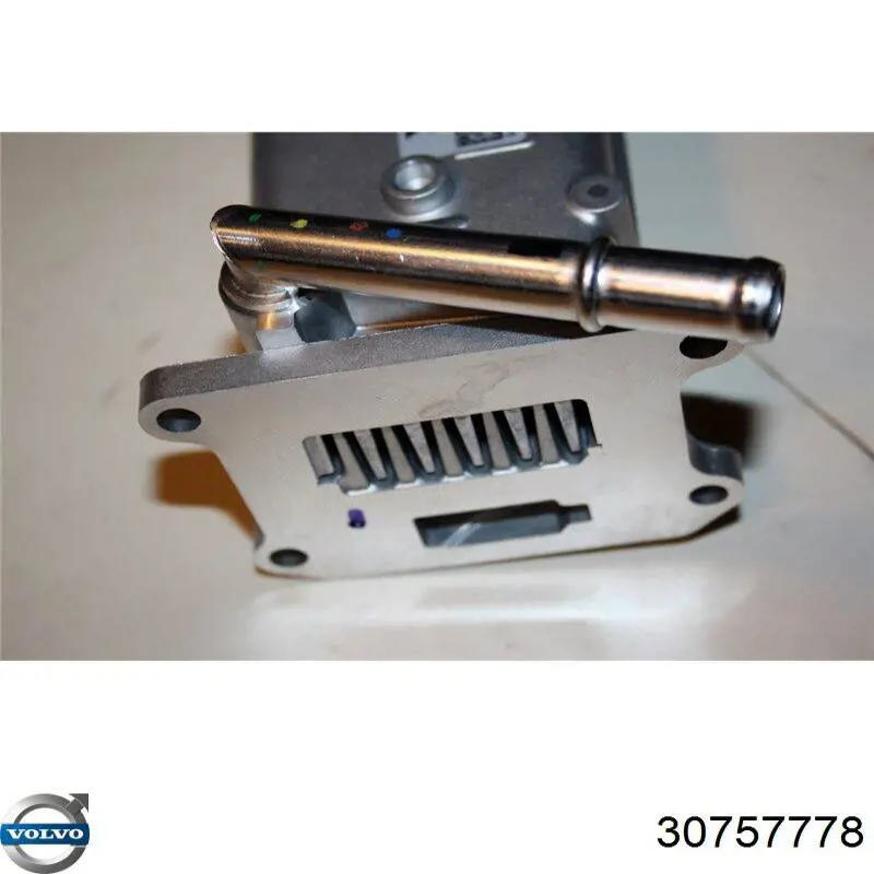 Radiador do sistema EGR de recirculação dos gases de escape Volvo 30757778 preço, a partir de 223,42 USD