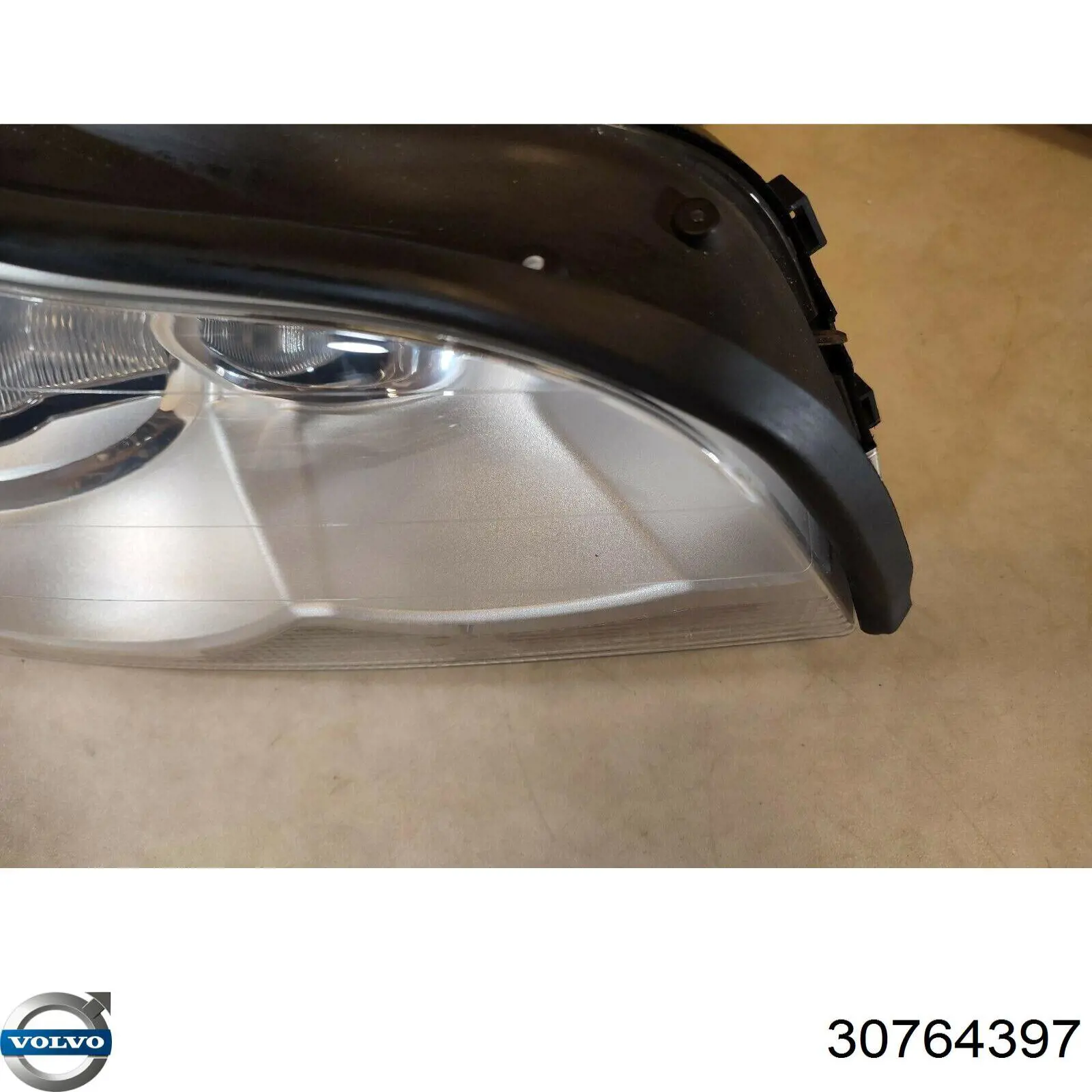 Compre 30764397 Volvo Luz esquerda