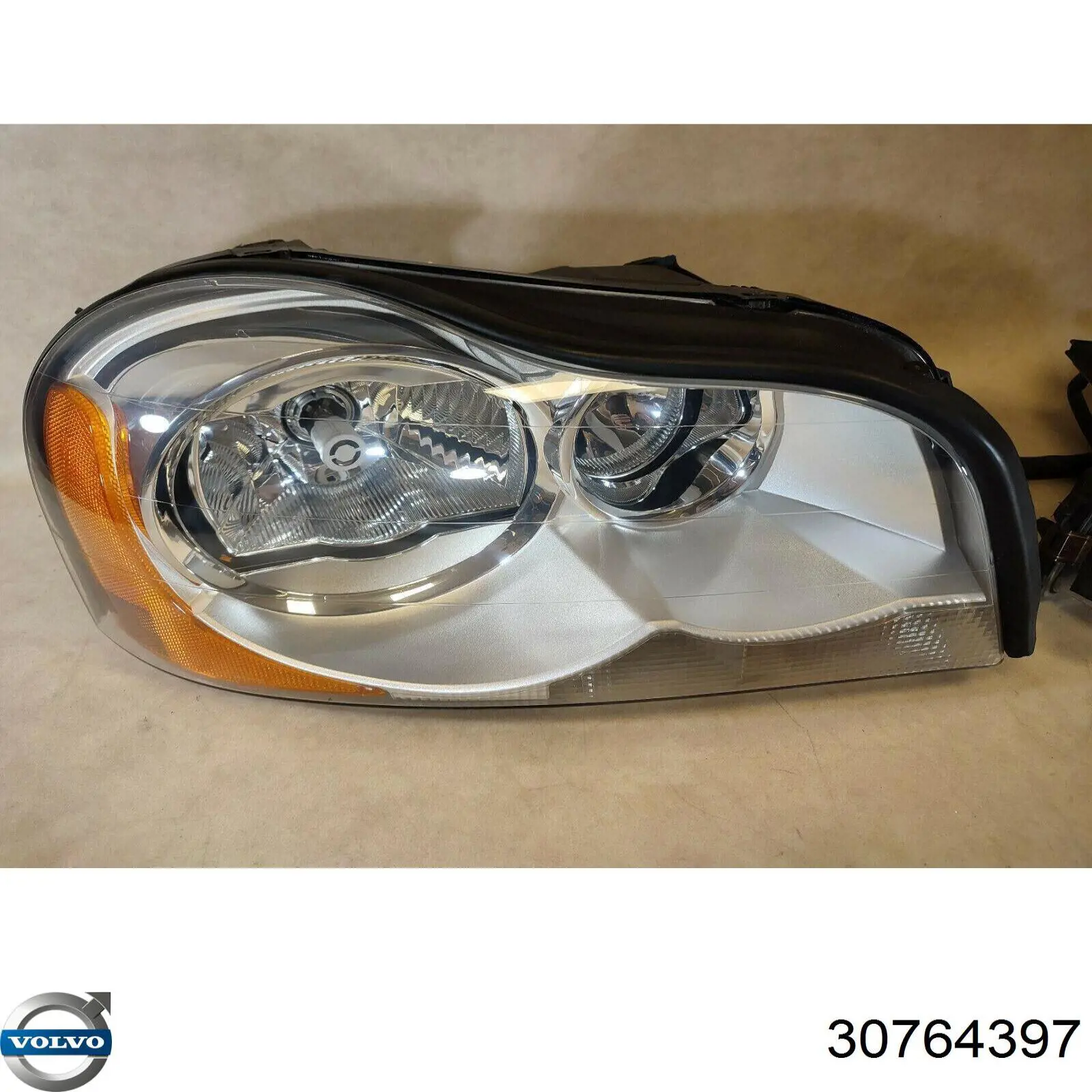 Luz esquerda Volvo 30764397 preço, a partir de 204,67 USD