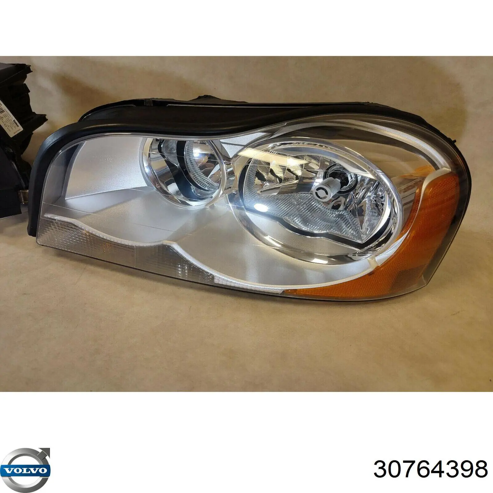 Luz direita 30764398 Volvo