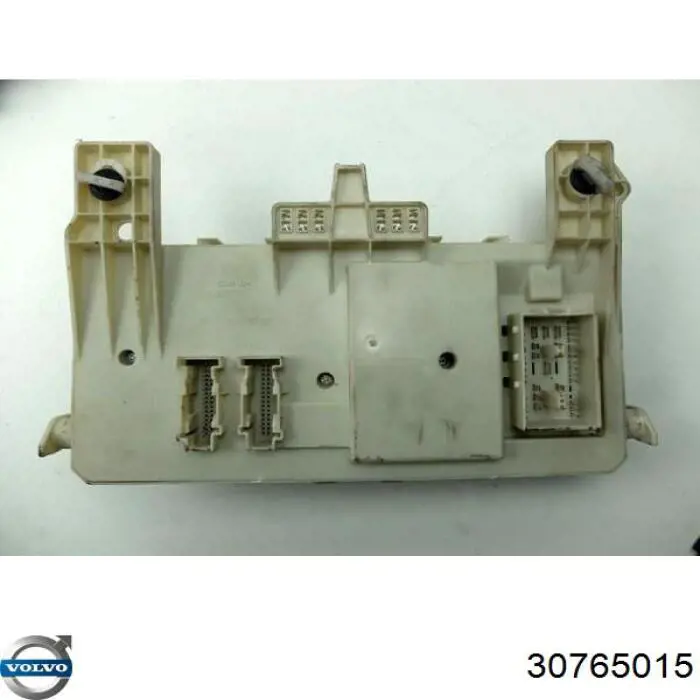 8690721 Volvo Unidade traseira do salão de dispositivos de segurança