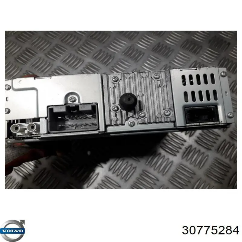 Compre 30775284 Volvo Aparelhagem de som (rádio AM/FM)
