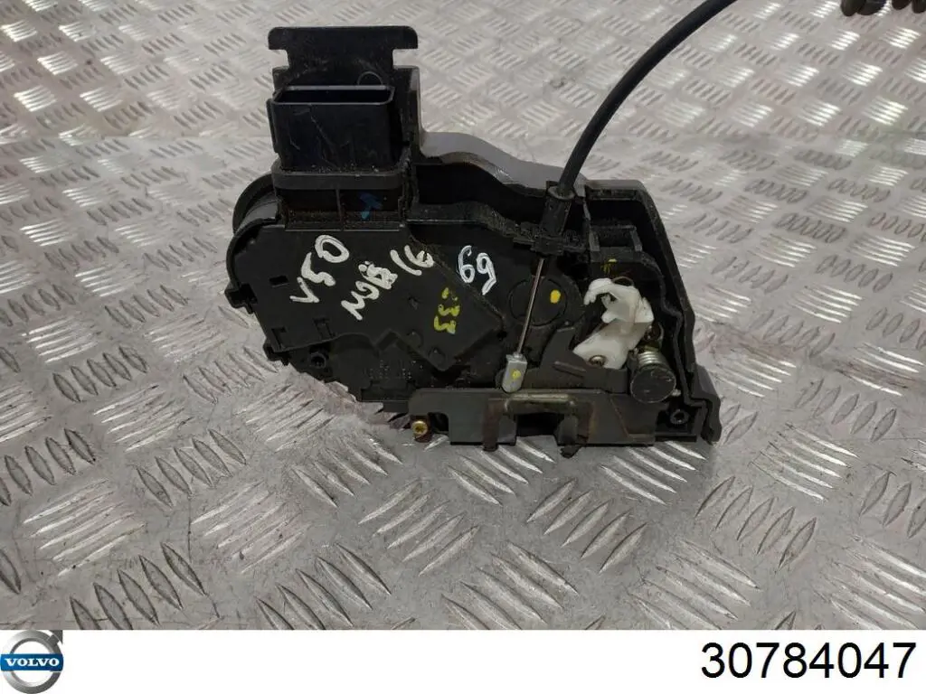 30784047 Volvo Suporte de maçaneta externa da porta dianteira direita