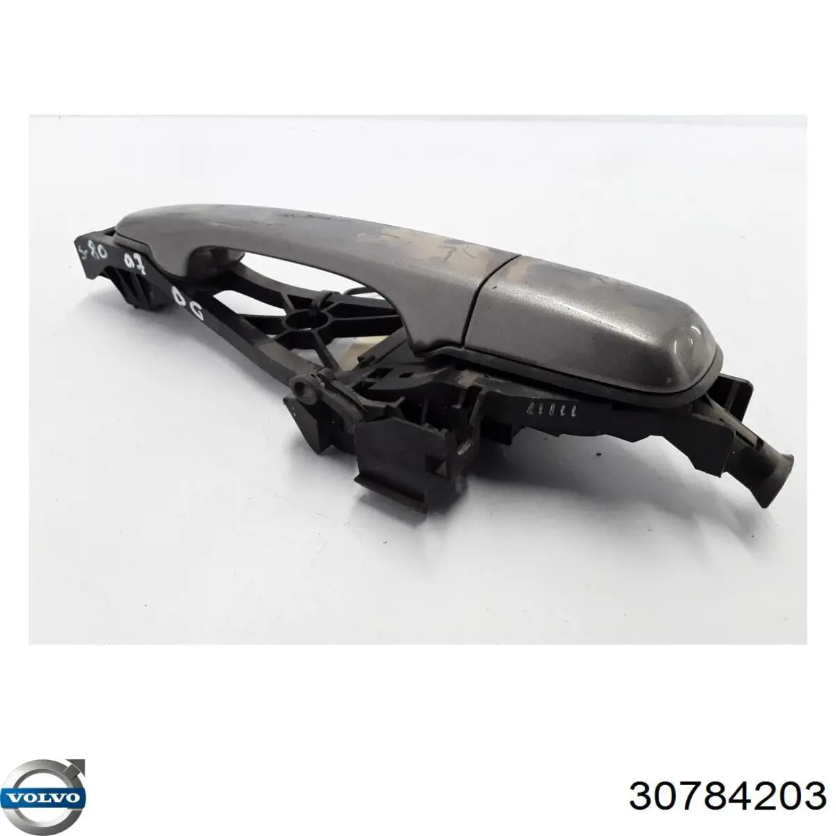 Suporte de maçaneta externa da porta dianteira direita Volvo 30784203 preço, a partir de 43,04 USD