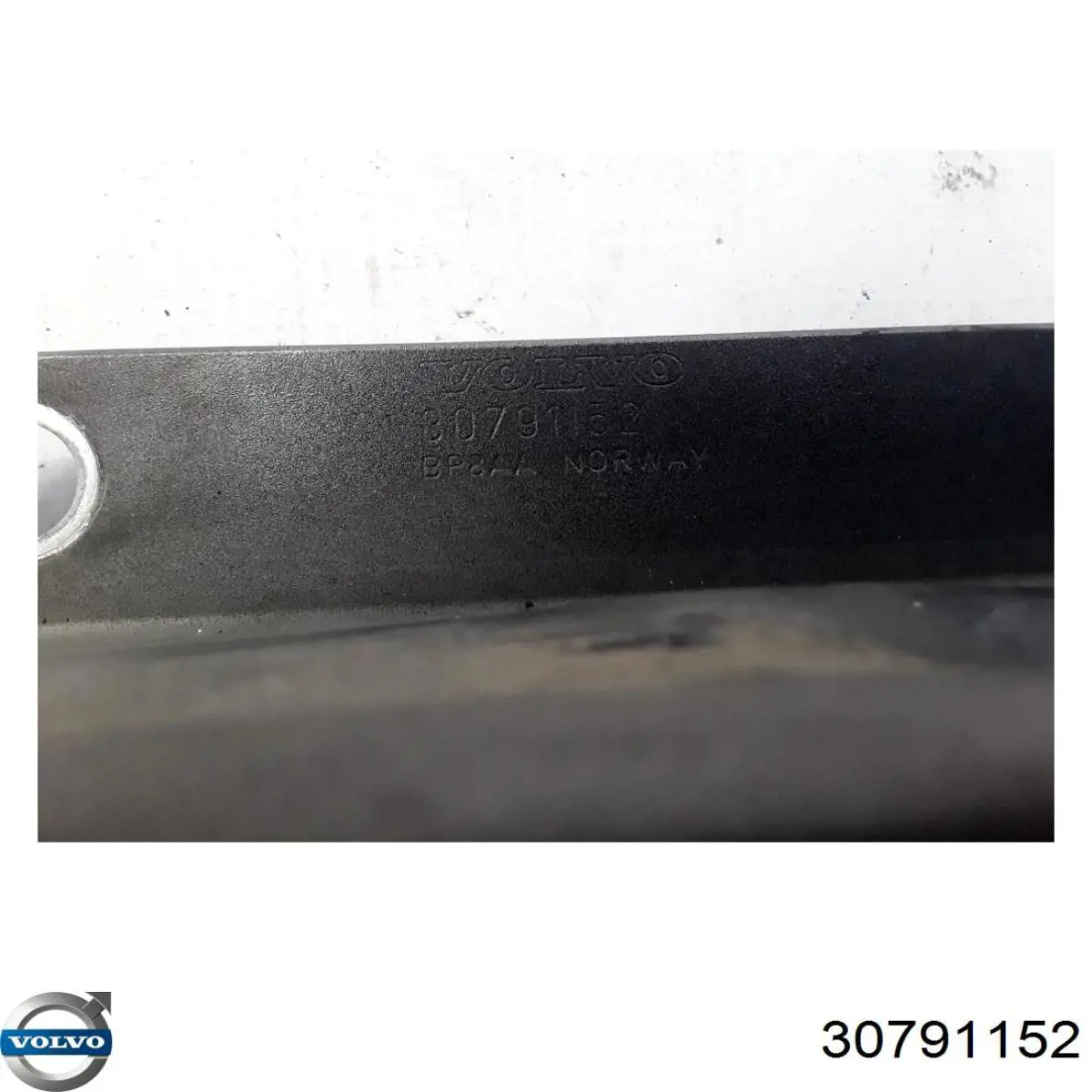 30791152 Volvo Reforçador do pára-choque dianteiro