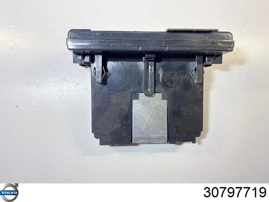 Compre Mostrador multifuncional Volvo C30 