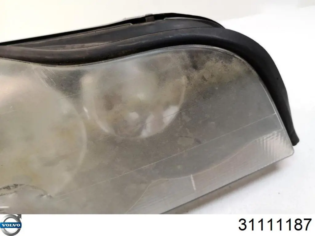 Compre 31111187 Volvo Luz direita