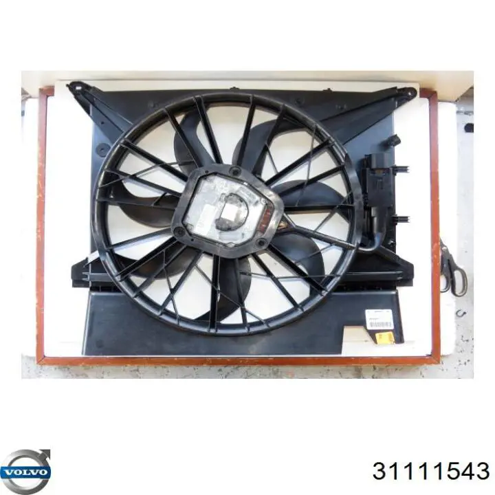 31111543 Volvo Ventilador elétrico de esfriamento montado (motor + roda de aletas)