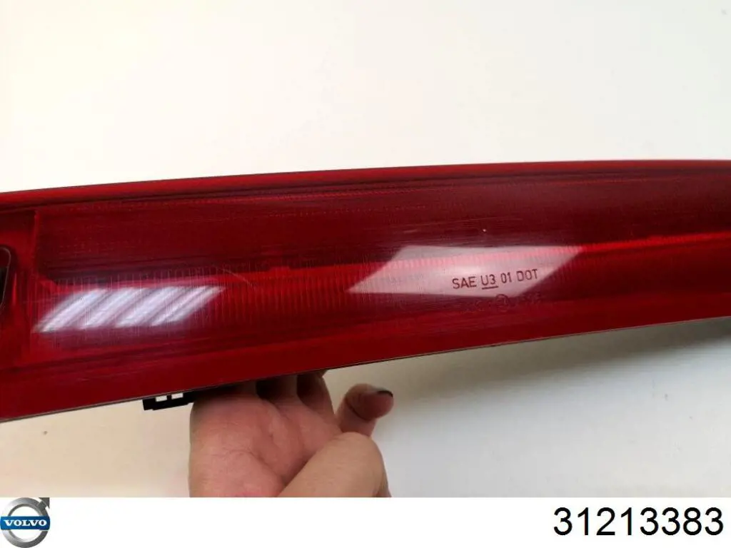 Sinal de parada traseiro adicional Volvo XC90  