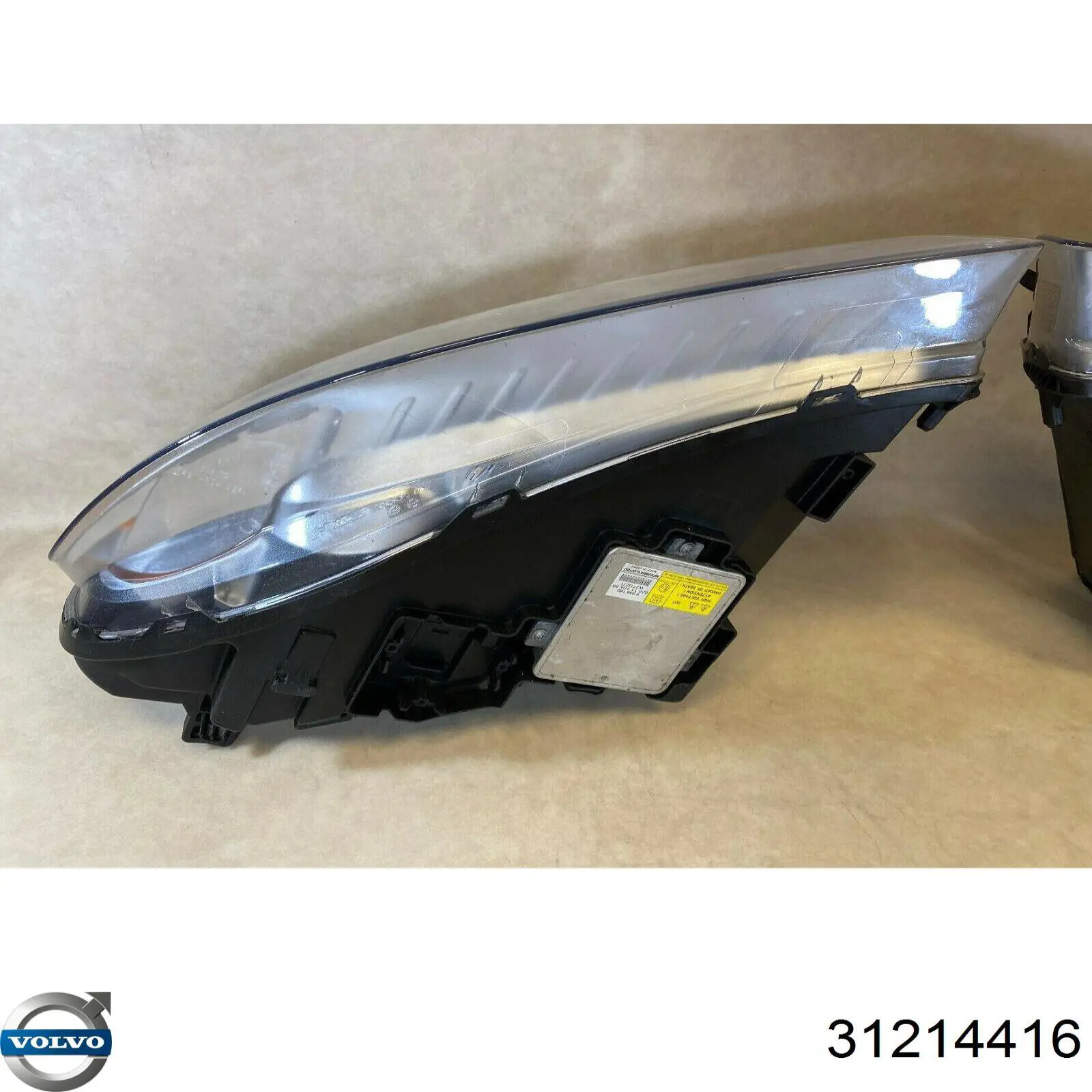 31214416 Volvo Luz direita