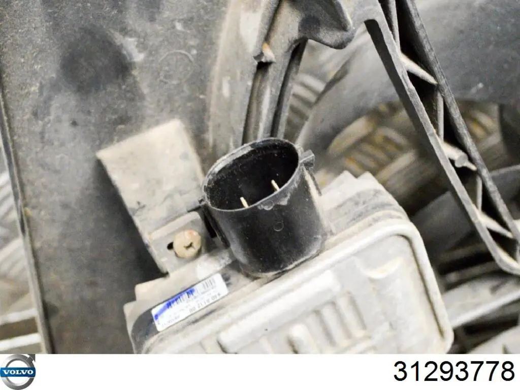 Compre 31293778 Volvo Difusor do radiador de esfriamento, montado com motor e roda de aletas