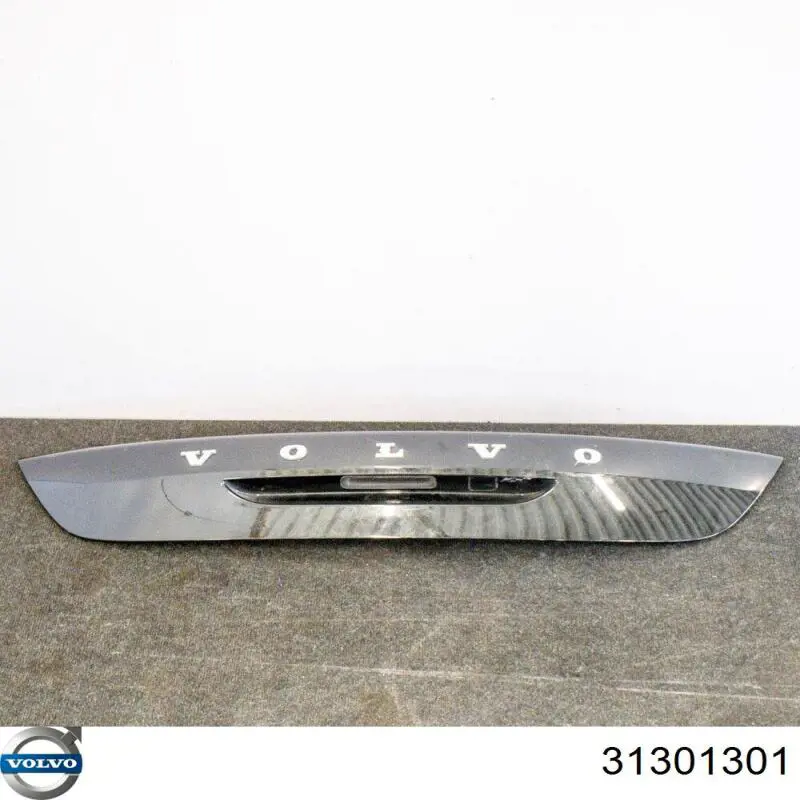 Compre 31301301 Volvo Placa sobreposta de tampa de porta-malas