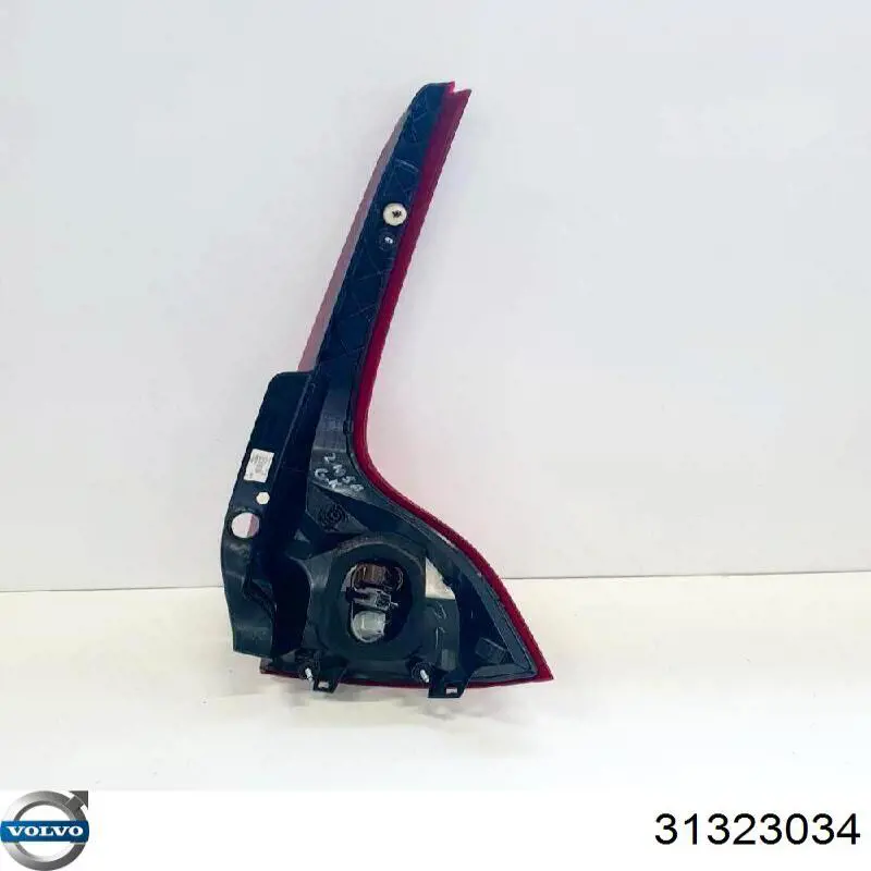 Lanterna traseira esquerda Volvo 31323034
