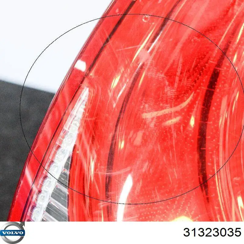 Lanterna traseira direita 31323035 Volvo