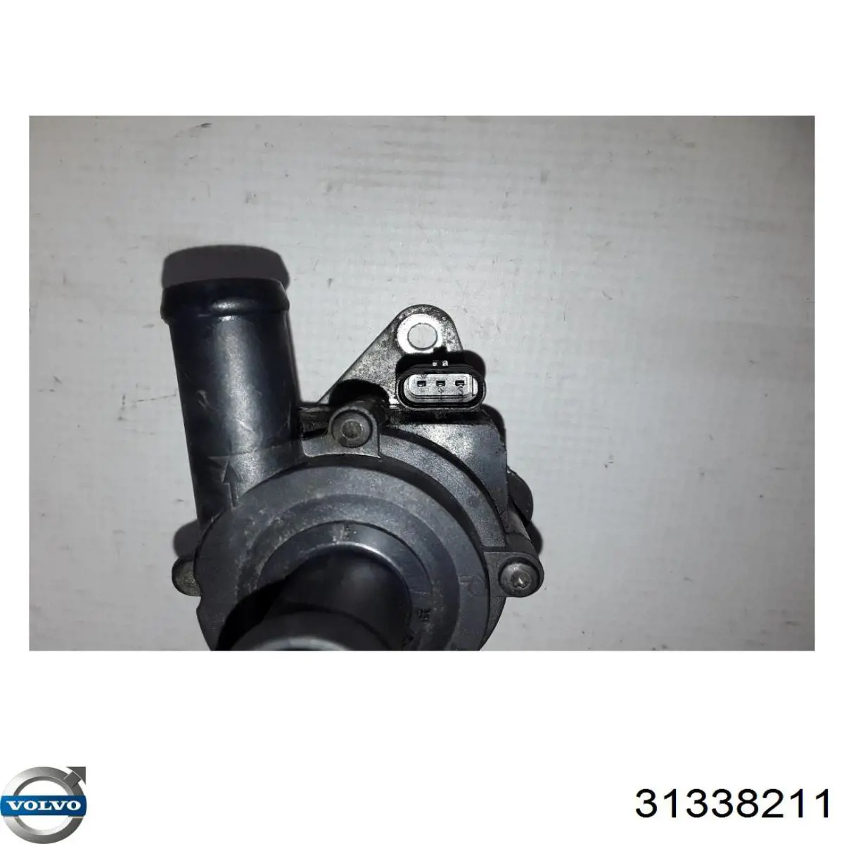 Bomba de água (bomba) de esfriamento, adicional elétrica Volvo 31338211 preço, a partir de 96,40 USD