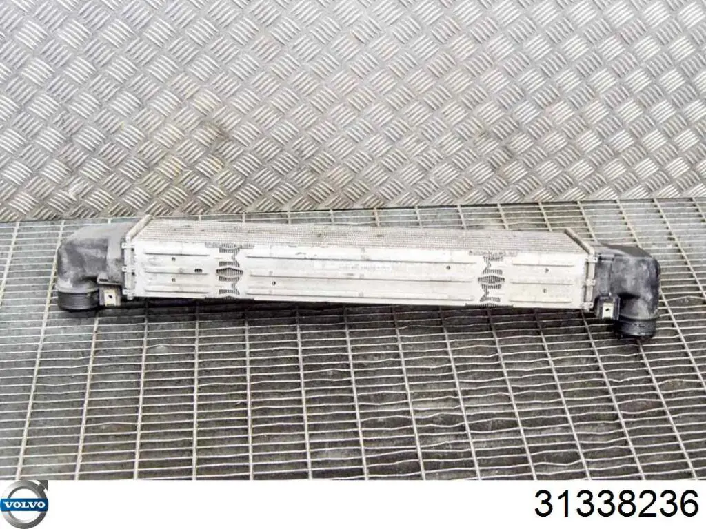 31338236 Volvo Radiador de intercooler
