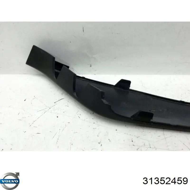 Compre 31352459 Volvo Placa sobreposta direita do pára-choque dianteiro