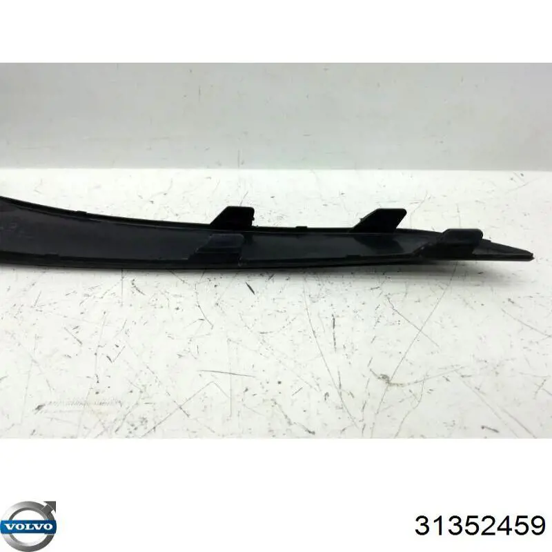 Placa sobreposta direita do pára-choque dianteiro Volvo 31352459 preço, a partir de 27,33 USD