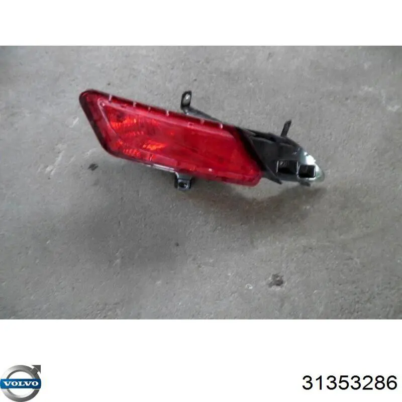 Lanterna de nevoeiro traseira direita Volvo 31353286 preço, a partir de 72,97 USD