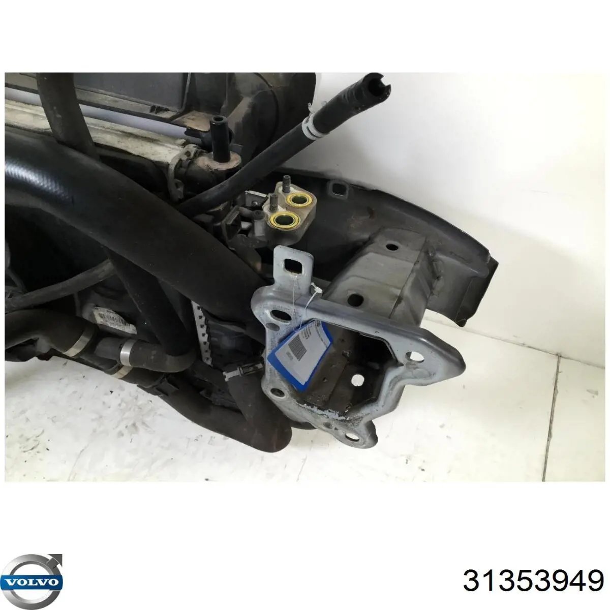 Compre 31353949 Volvo Reforçador do pára-choque dianteiro