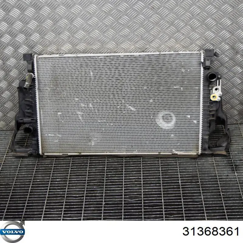 Radiador de esfriamento de motor Volvo 31368361 preço, a partir de 110,57 USD