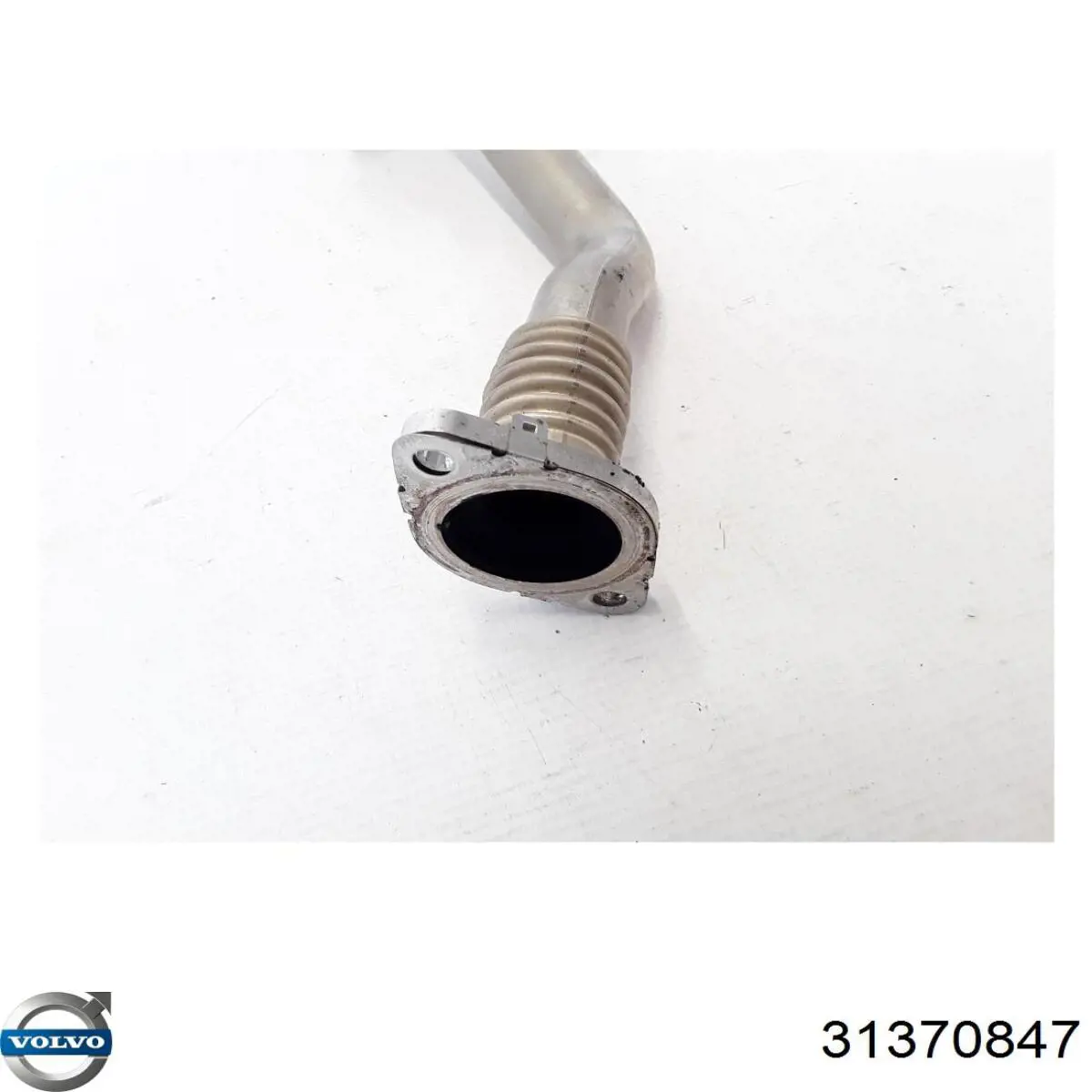 Cano derivado do sistema de recirculação dos gases de escape EGR Volvo 31370847