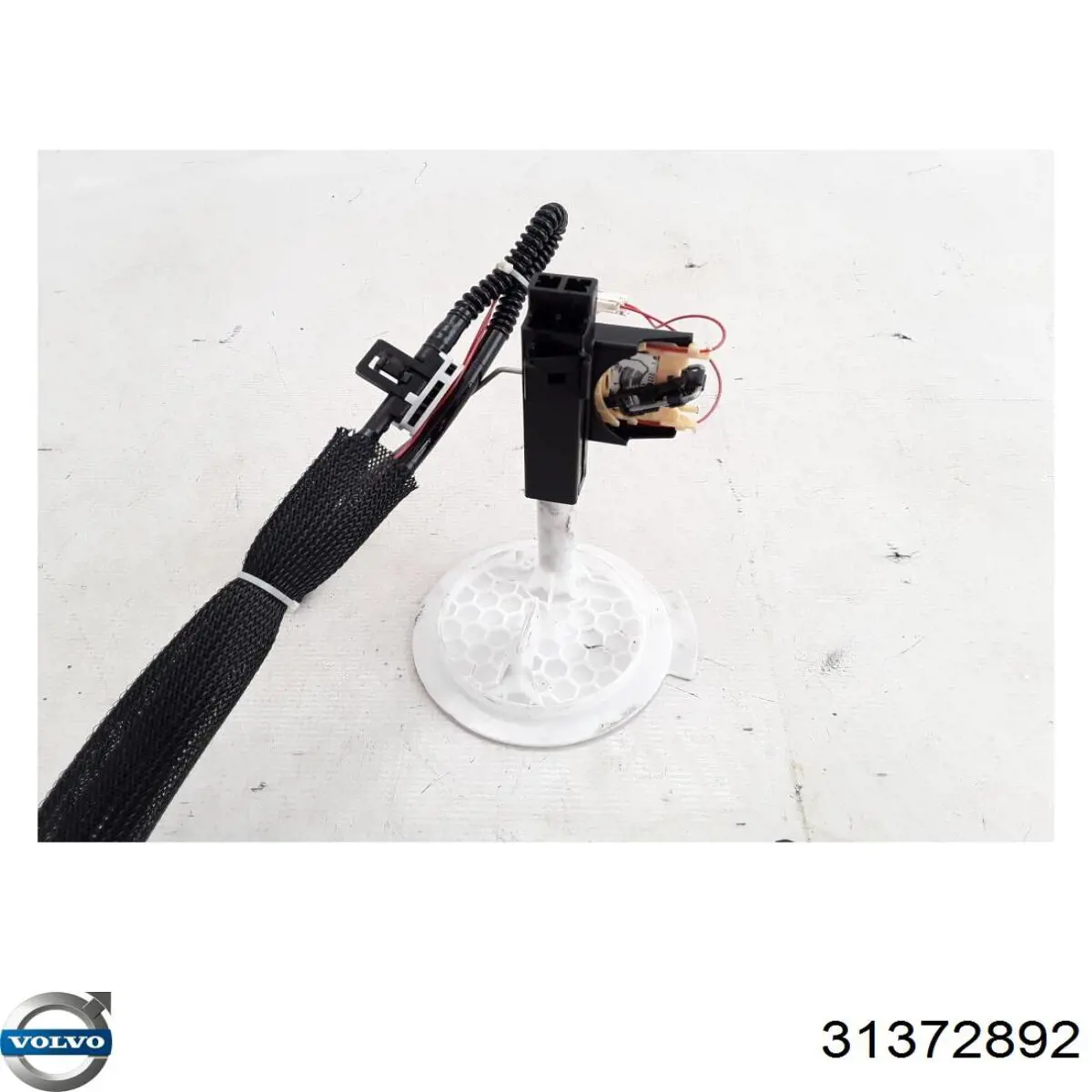 Compre 31372892 Volvo Módulo de bomba de combustível com sensor do nível de combustível