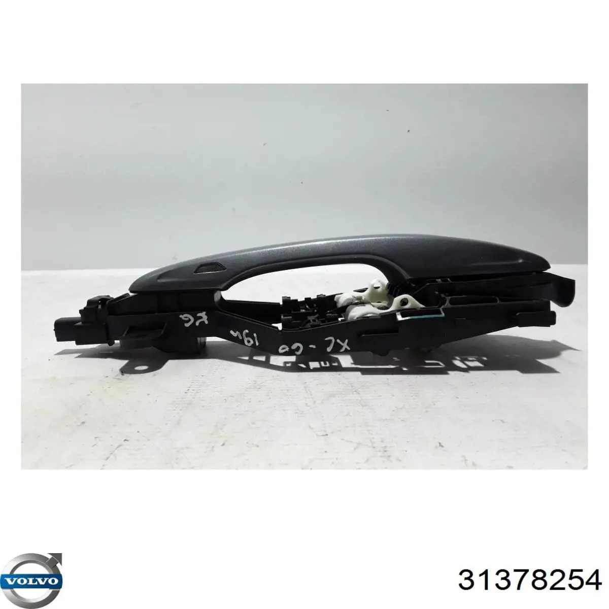 Suporte de maçaneta externa da porta dianteira direita 31378254 Volvo