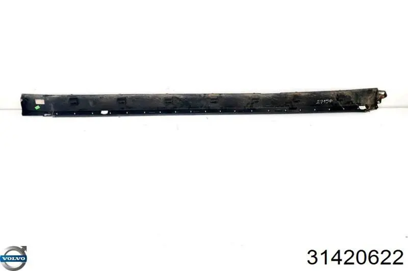 31420622 Volvo Placa sobreposta (moldura) externa esquerda de acesso