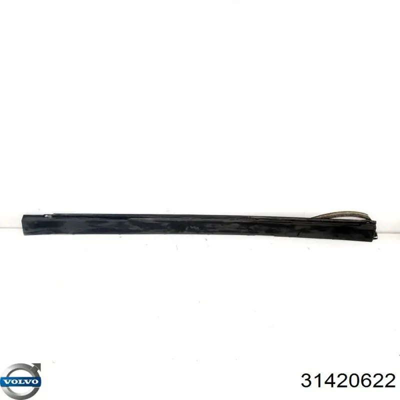 31420622 Volvo Placa sobreposta (moldura) externa esquerda de acesso