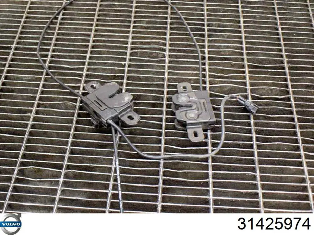 Fecho da capota esquerdo Volvo 31425974 preço, a partir de 66,08 USD