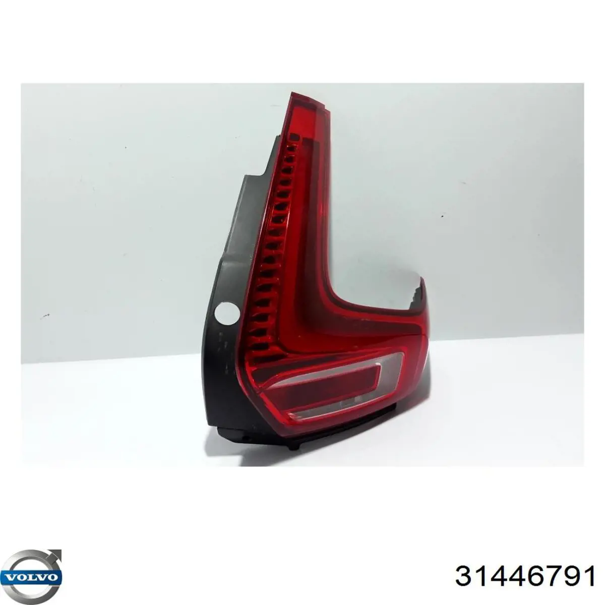 Lanterna traseira direita para Volvo XC40  536