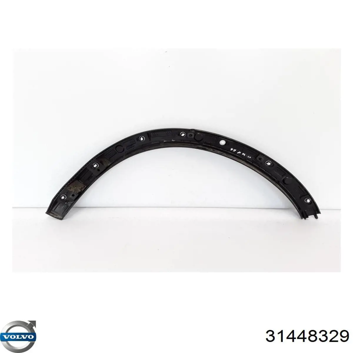 Compre 32314918 Volvo Expansor direito (placa sobreposta) de arco do pára-lama traseiro