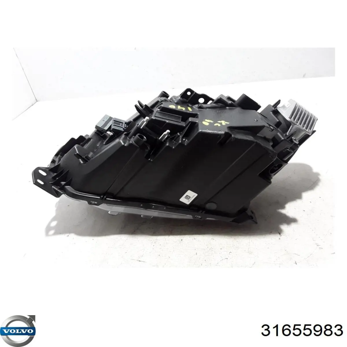 Luz direita Volvo XC40  536