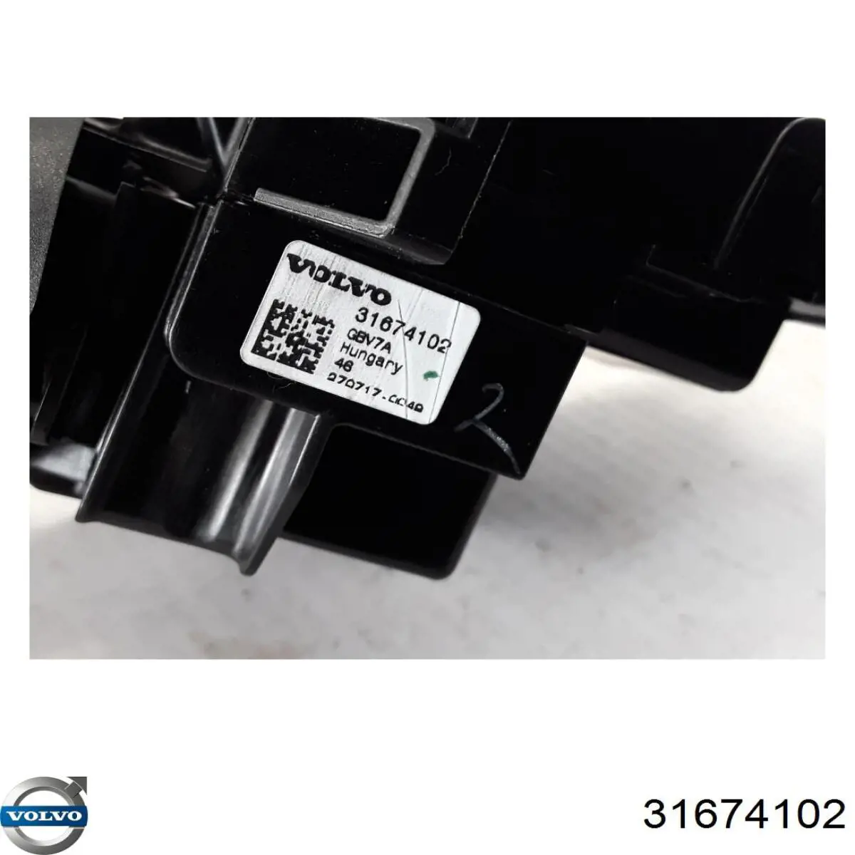 31674102 Volvo 