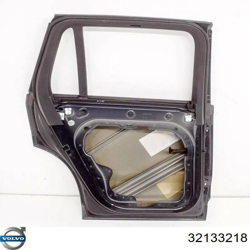 Porta traseira esquerda 32133218 Volvo