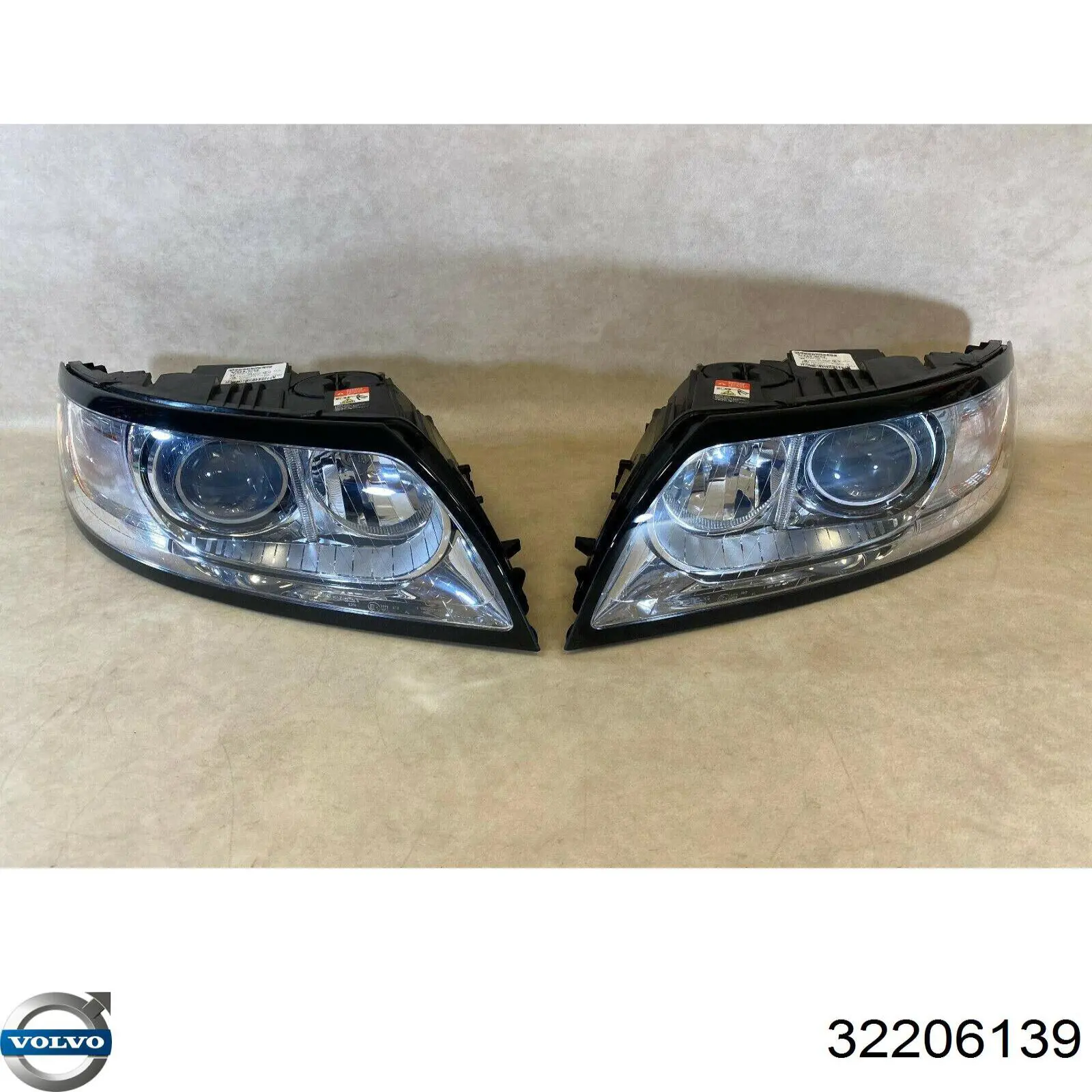 Luz esquerda Volvo 32206139 preço, a partir de 297,91 USD