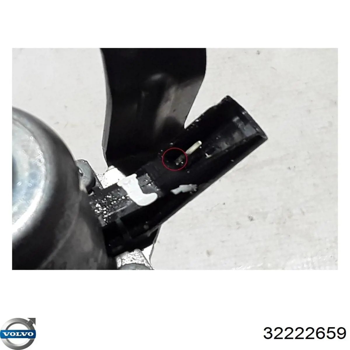 32222659 Volvo Válvula de regulação do fluido de esfriamento