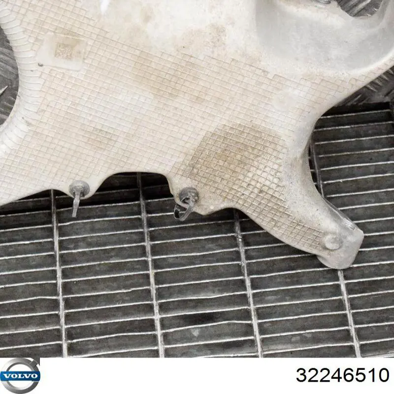 36011681 Volvo Braço oscilante inferior esquerdo de suspensão traseira