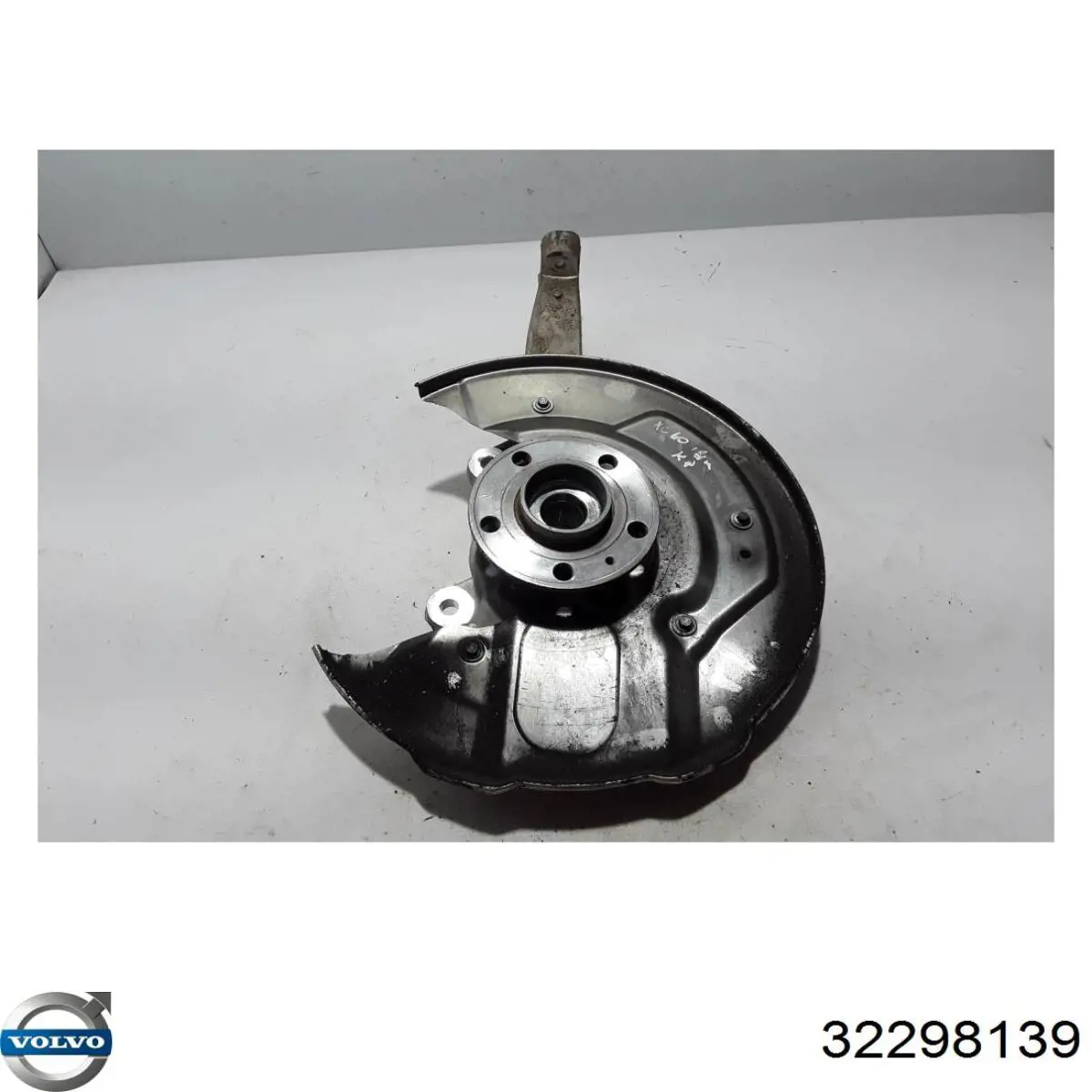 Pino moente (extremidade do eixo) dianteiro esquerdo Volvo 32298139 preço, a partir de 361,57 USD