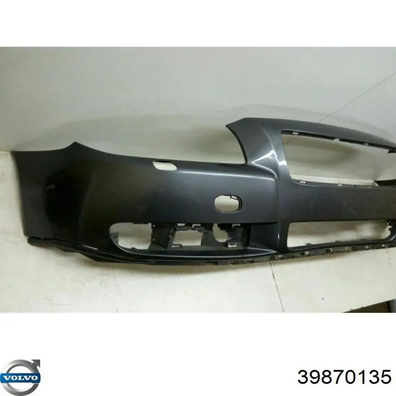 39870135 Volvo Pára-choque dianteiro