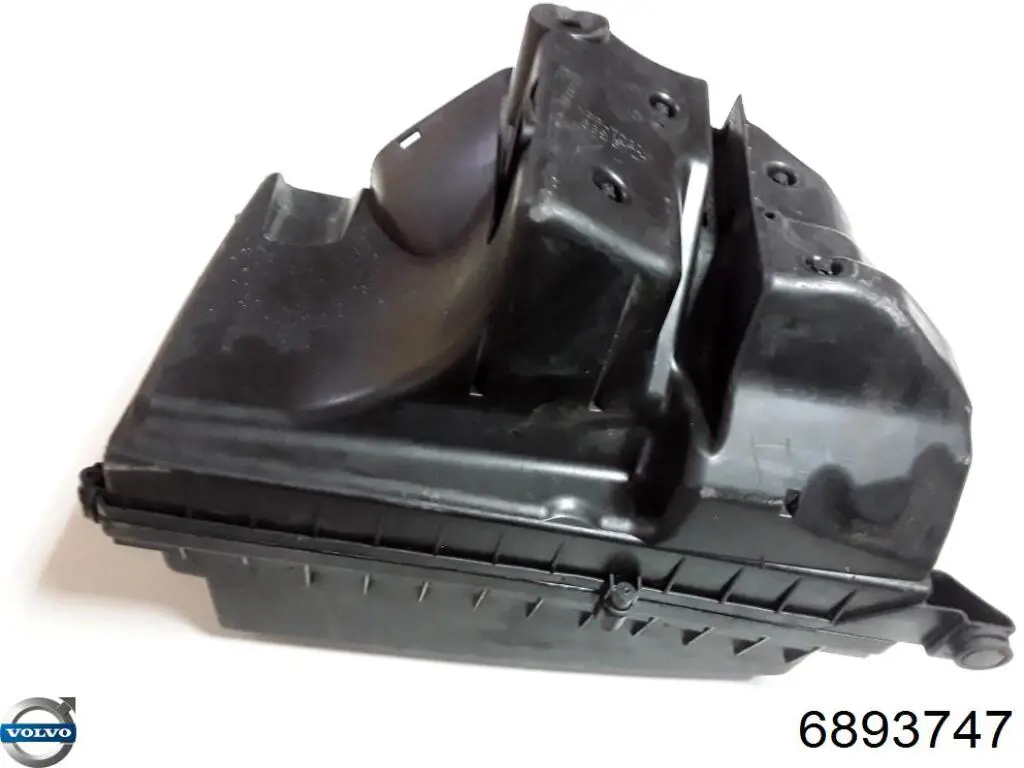 6893747 Volvo 
