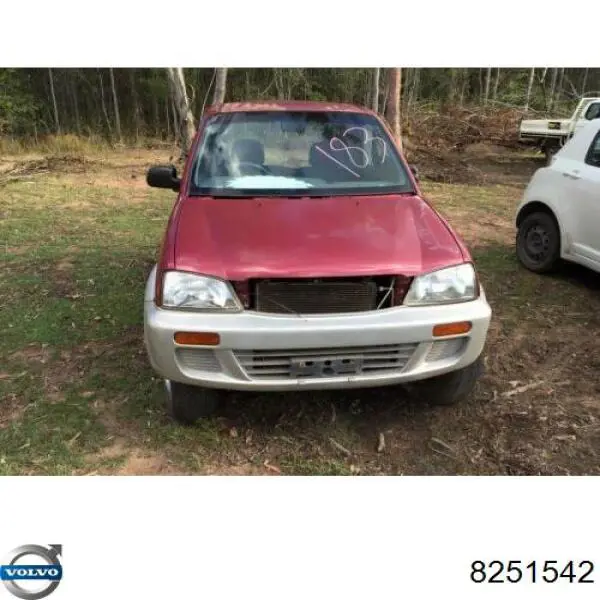 8251542 Volvo 