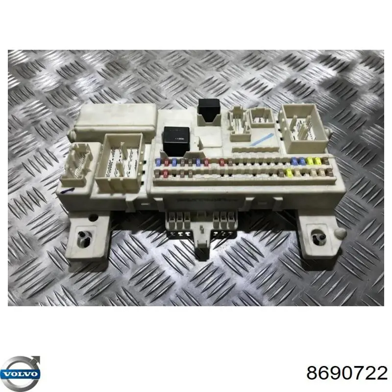 8690722 Volvo Unidade traseira do salão de dispositivos de segurança