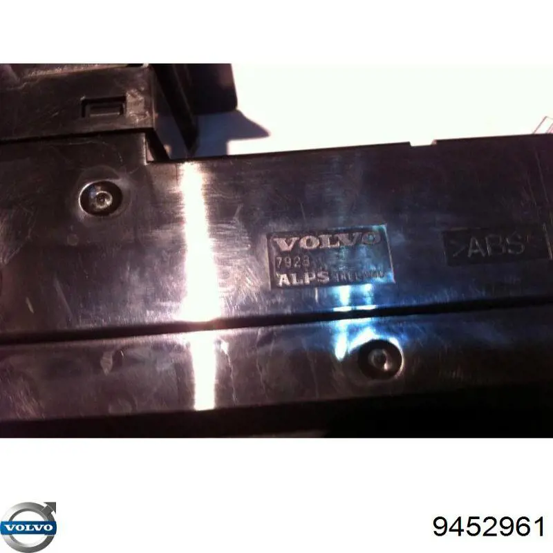Botão dianteiro direito de ativação de motor de acionamento de vidro Volvo 9452961 preço, a partir de 37,46 USD