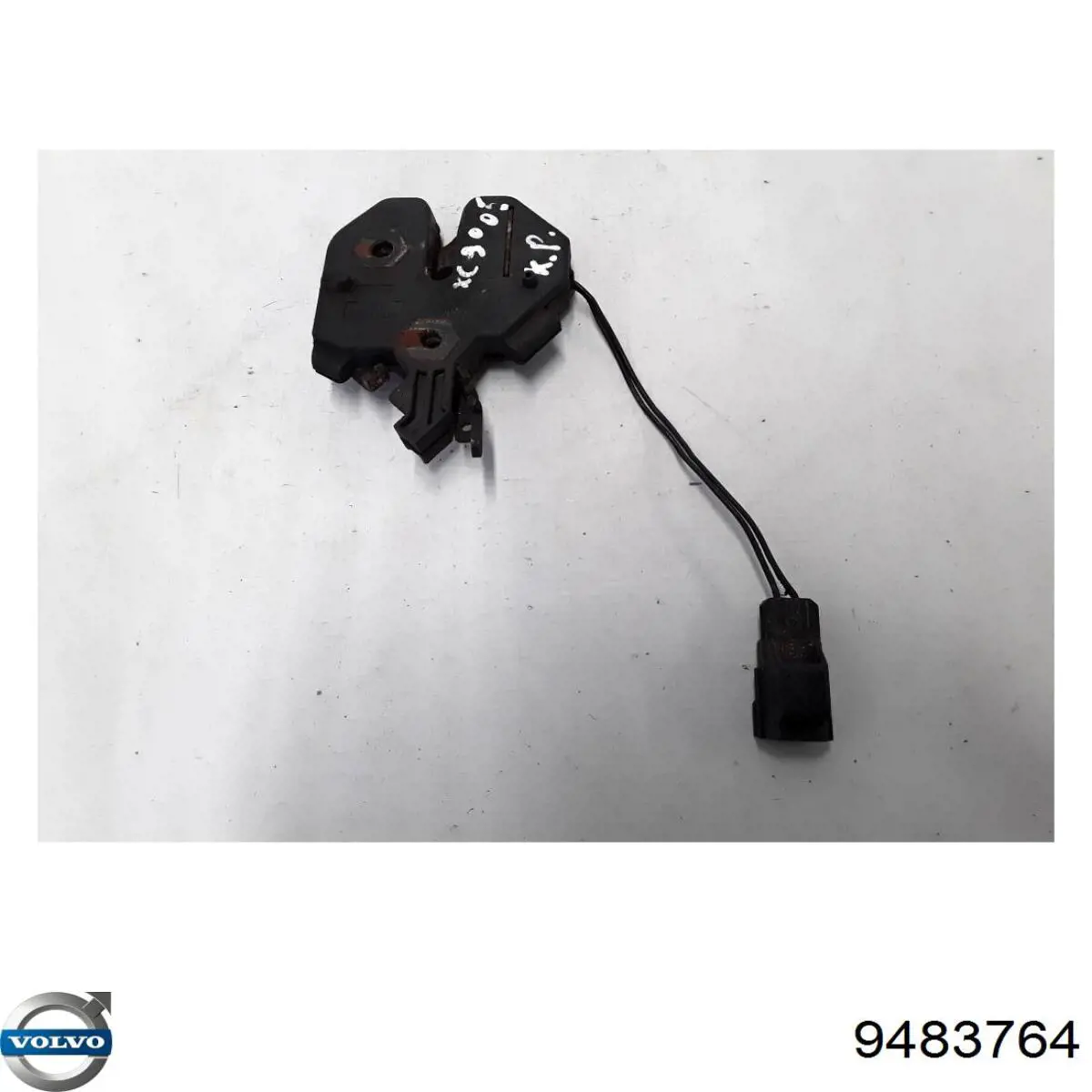 9483764 Volvo Fecho da capota esquerdo