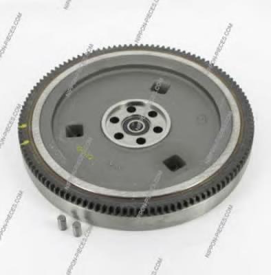 MD050671 Mitsubishi Volante de motor
