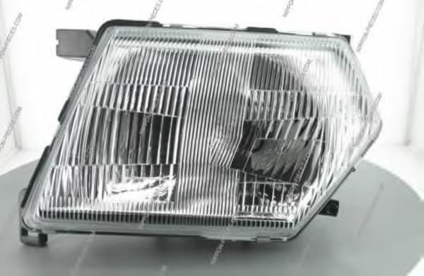 Luz esquerda Nissan Patrol  Y61