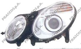 Luz esquerda A211820296128 Mercedes