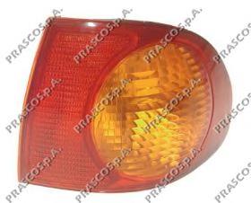 815511E070 Toyota Lanterna traseira direita